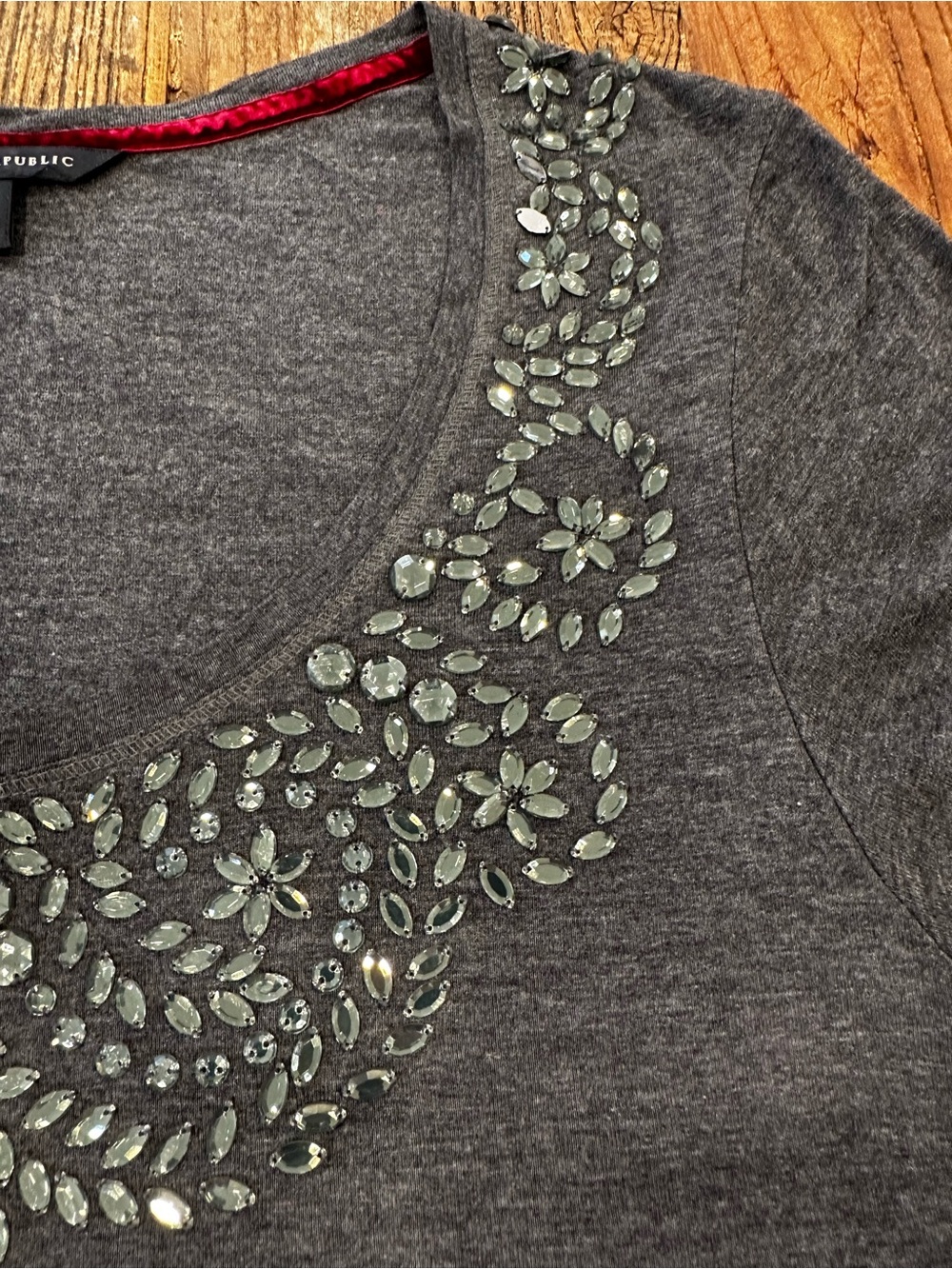 Banana Republic Dark Gray Scoop Neck Tee with Beaded Detail - Picture 4 of 8